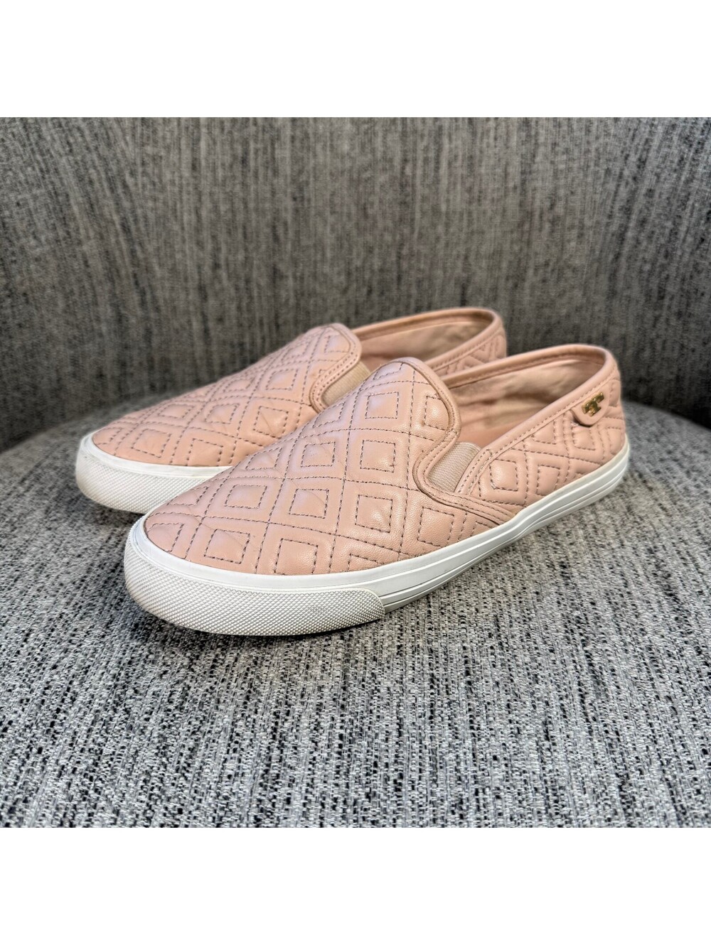 Tory Burch Jesse Blush Pink Quilted Leather Slip-On Sneakers Womens 7